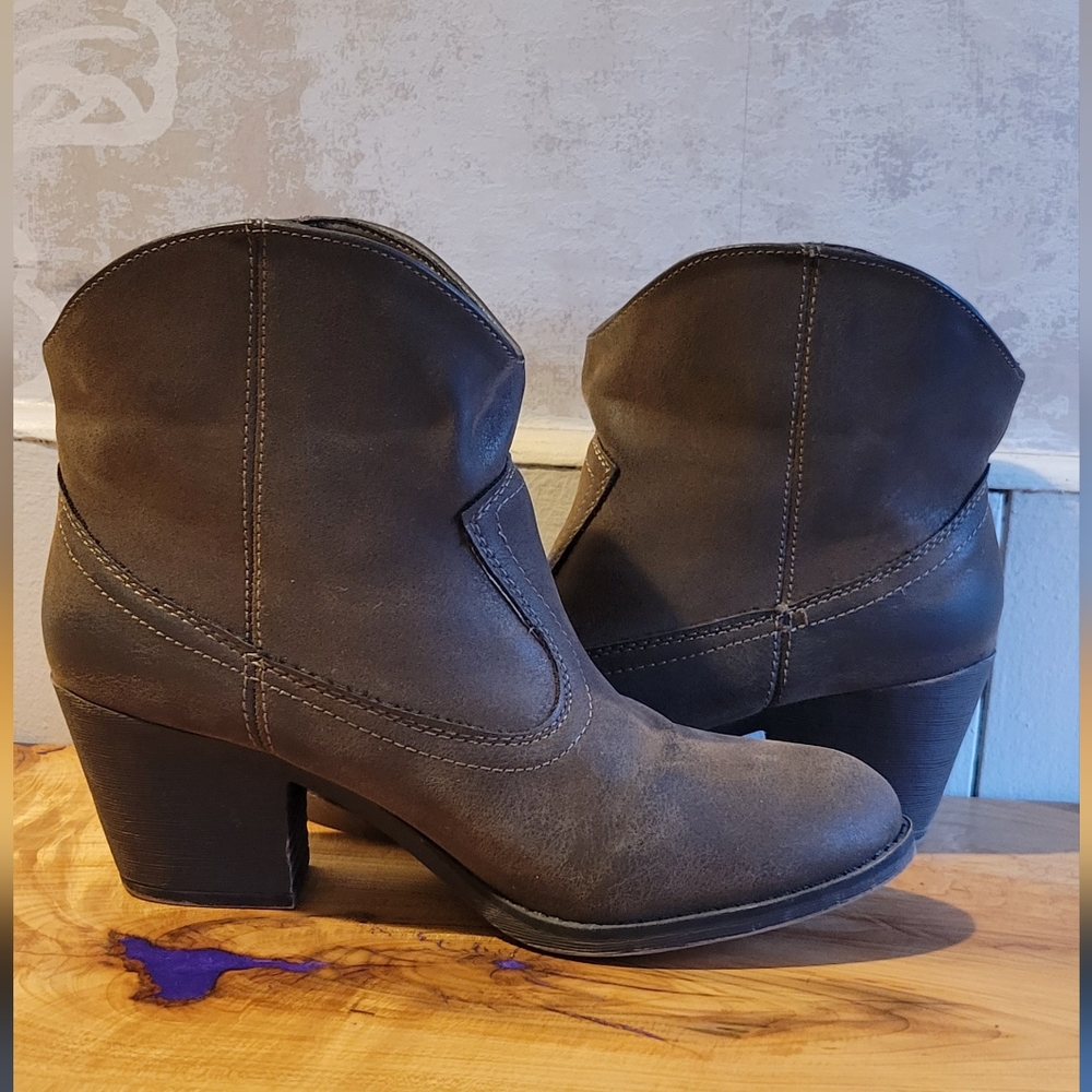 Ankle height western boots